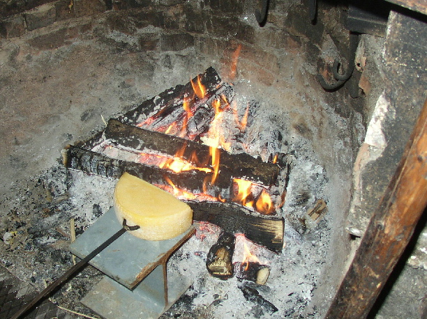 Raclette na Lareira
